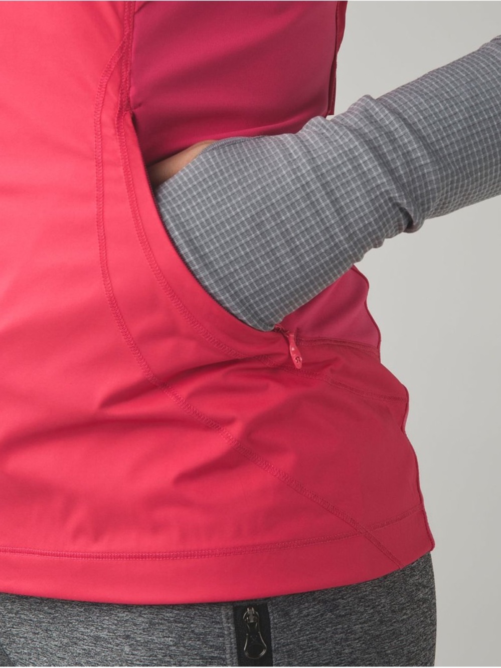 Lululemon 5 Mile Vest in Boom Juice Size 10 - Picture 7 of 15